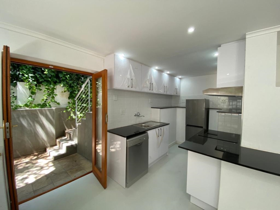 3 Bedroom Property for Sale in Vredehoek Western Cape